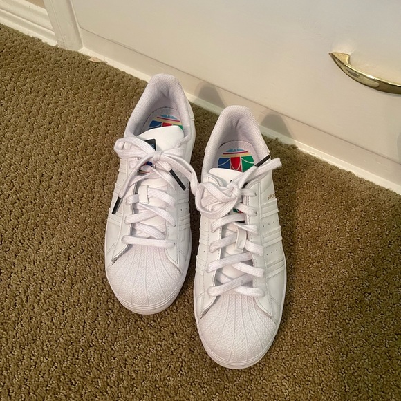 Adidas Original Superstar Sneakers - Picture 2 of 5